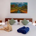 Villa Lunacasa, Modern Comfort In Balinese Style, 500M To Beach